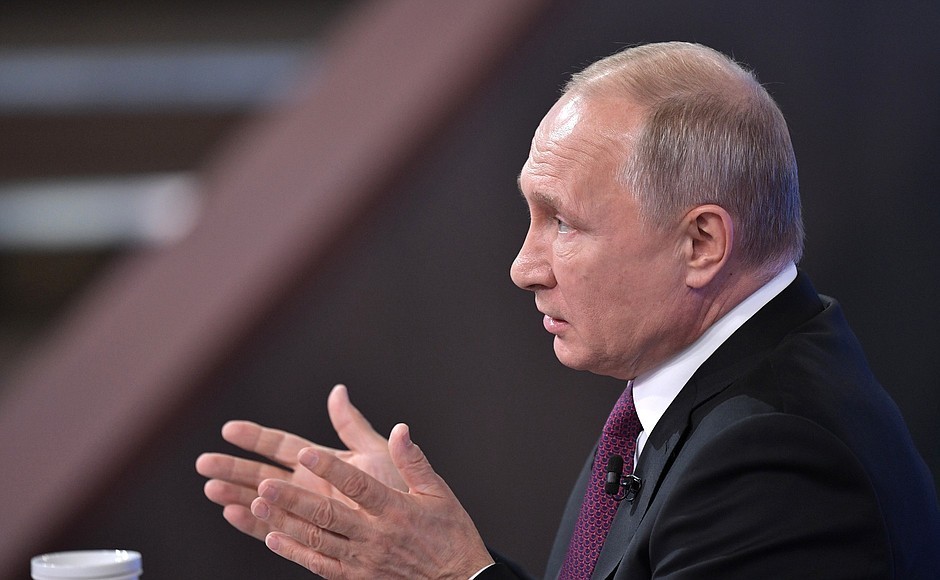 Россия запретила украинцам владеть землей в Крыму: вступил в силу указ Путина