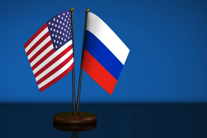 США прекратят выдавать россиянам туристические и рабочие визы