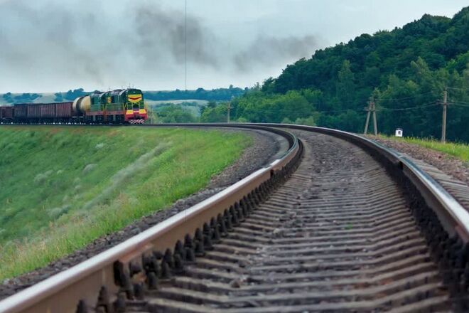 Оборот рынка ж/д грузоперевозок рухнул на 35% за 10 лет. Компании переходят на речной и автотранспорт