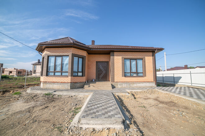 Загородная недвижимость резко подорожает уже летом: в цене взлетят стройматериалы