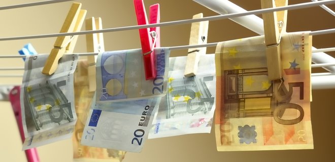 В ЕС хотят запретить расчеты наличными на сумму более 10 000 евро