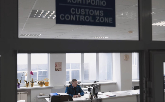 Только половина таможенников успешно прошли тестирование – Минфин