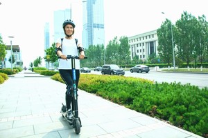 Киевские операторы проката электросамокатов установили максимальную скорость