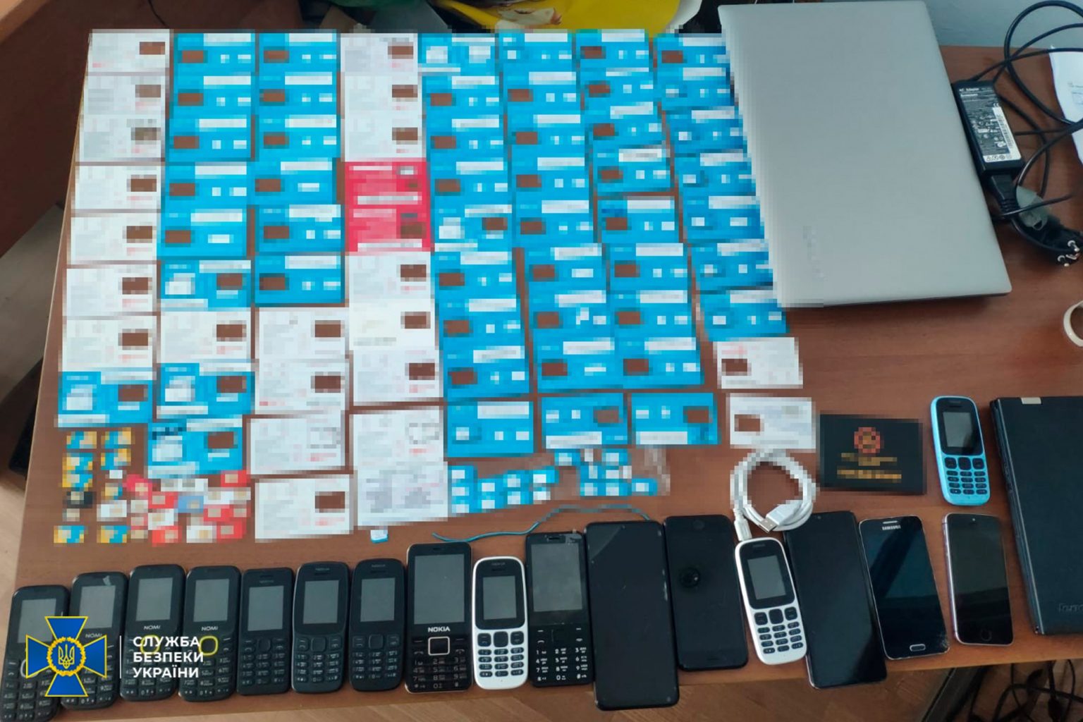 В Киеве накрыли подпольные обменники криптовалюты: там проводили 30 млн грн каждый месяц В Киеве накрыли подпольные обменники криптовалюты: там проводили 30 млн грн каждый месяц