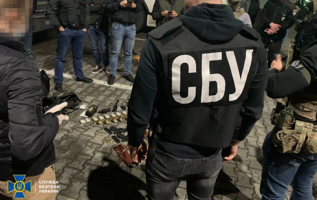 В Закарпатской области задержали торговца оружием из зоны ООС