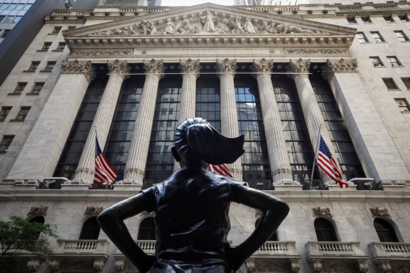 Аналитики Уолл-стрит все чаще советуют «покупать» акции S&P 500