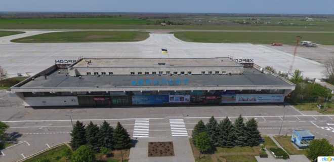 Аэропорт Херсона закроют до конца года на реконструкцию. Что построят