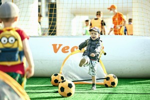 В субботу на футболе в Киеве детей ждут бесплатный вход и развлечения