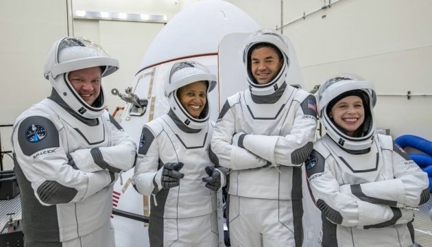 Космическому туризму быть: Маск отправил в космос первый гражданский экипаж без астронавтов