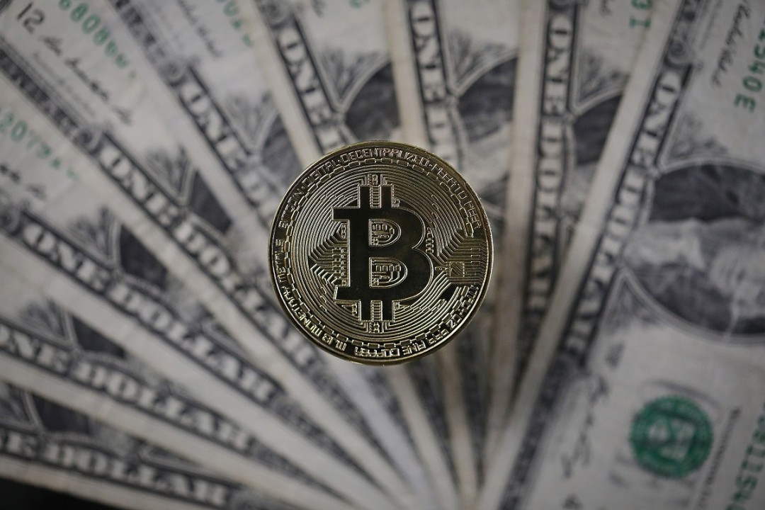Цена биткоина упала с $52 тысяч до $46 тысяч