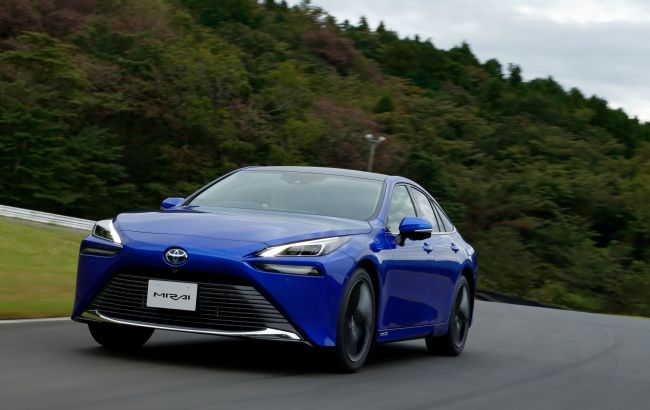 Toyota хочет отказаться от пластика в своих автомобилях и уже придумала ему замену