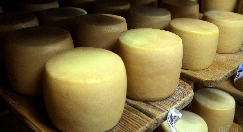 Французская компания купила крупнейшего украинского производителя сыров