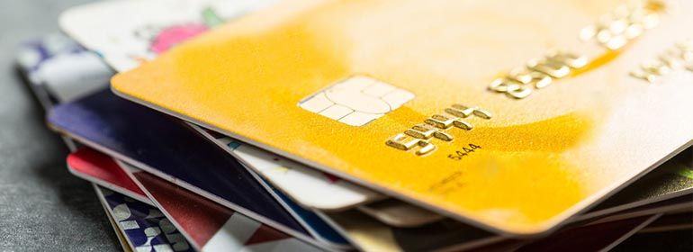 Имеет ли право банк к зарплатной карте навязывать еще и кредитную