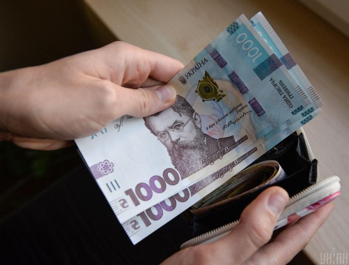 Пенсии судьям подняли еще на 23 тысячи, рядовые украинцы получили по 400 грн: озвучен размер выплаты