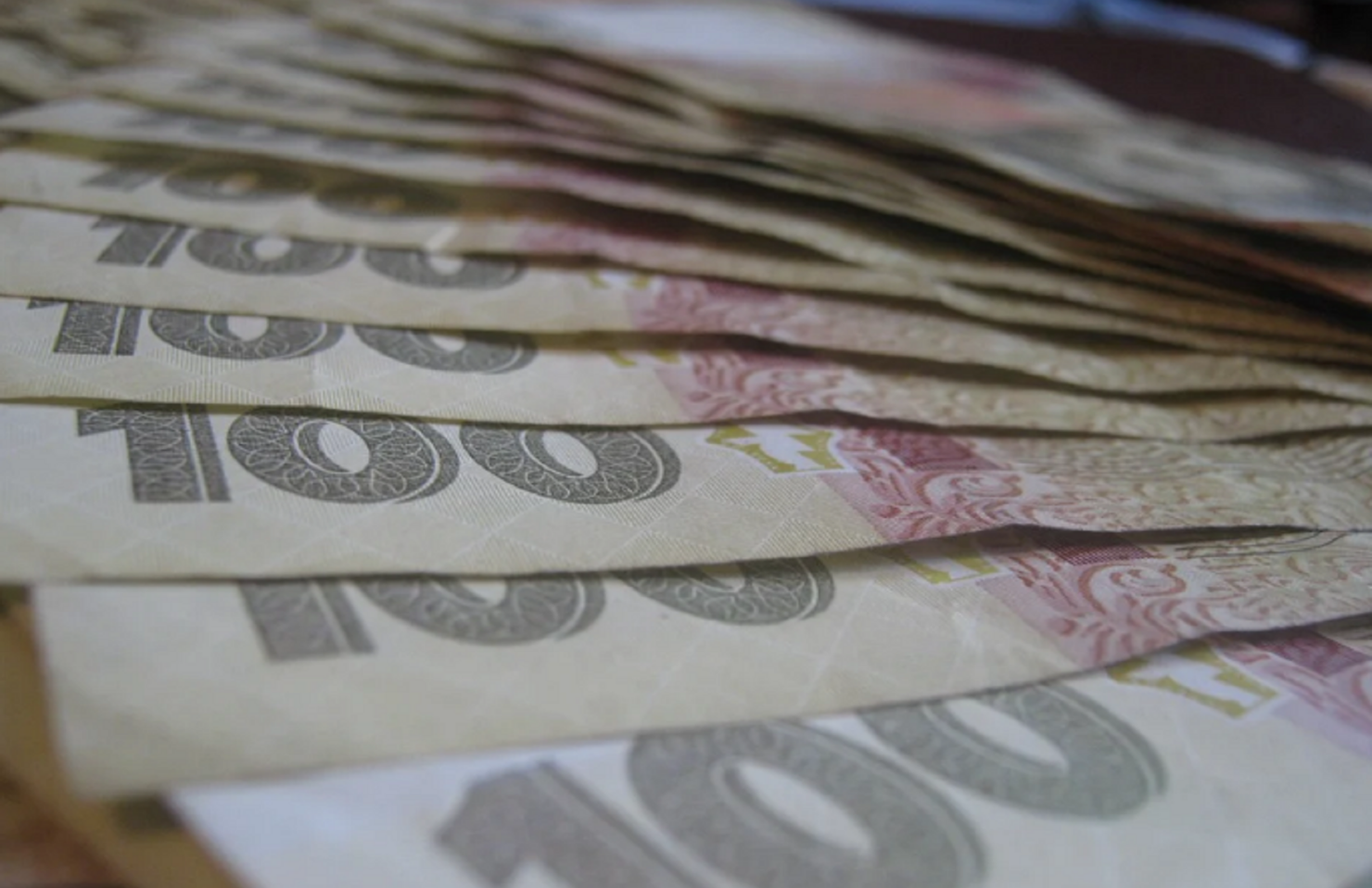 Украинцам возвращают часть налогов за 2020 год: что сделать для получения денег