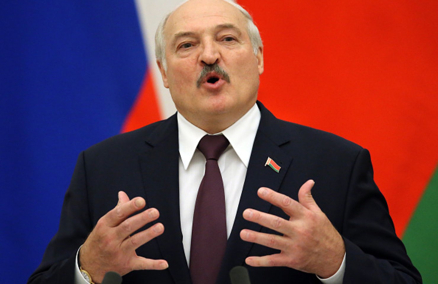 Лукашенко признал Крым российским и теперь ждет приглашения посетить полуостров