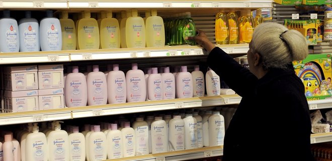 Корпорация Johnson & Johnson хочет разделиться на две компании и отказаться от шампуней