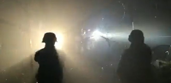 Беларуские солдаты ломали забор на границе с Польшей, мигранты пытались прорваться – видео