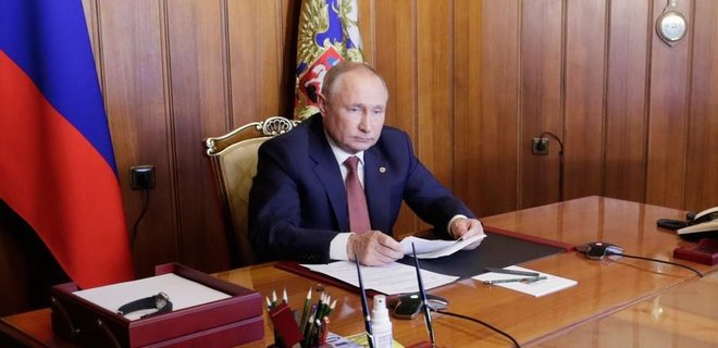 “Не дают расслабиться”. Путин жалуется на Bayraktar Украины и учения НАТО в Черном море