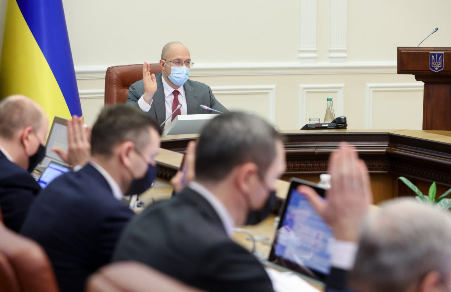 Кабмин предложил штрафовать за отрицание российской агрессии и оккупации Крыма