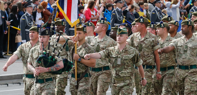 Великобритания готовит план эвакуации военных из Украины на случай вторжения РФ – Express