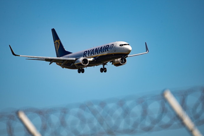 Ryanair отменяет 17 рейсов из Украины в январе