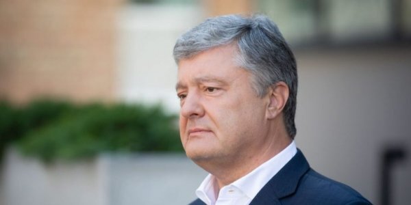 Печерский суд наложил арест на имущество Порошенко Печерский суд наложил арест на имущество Порошенко