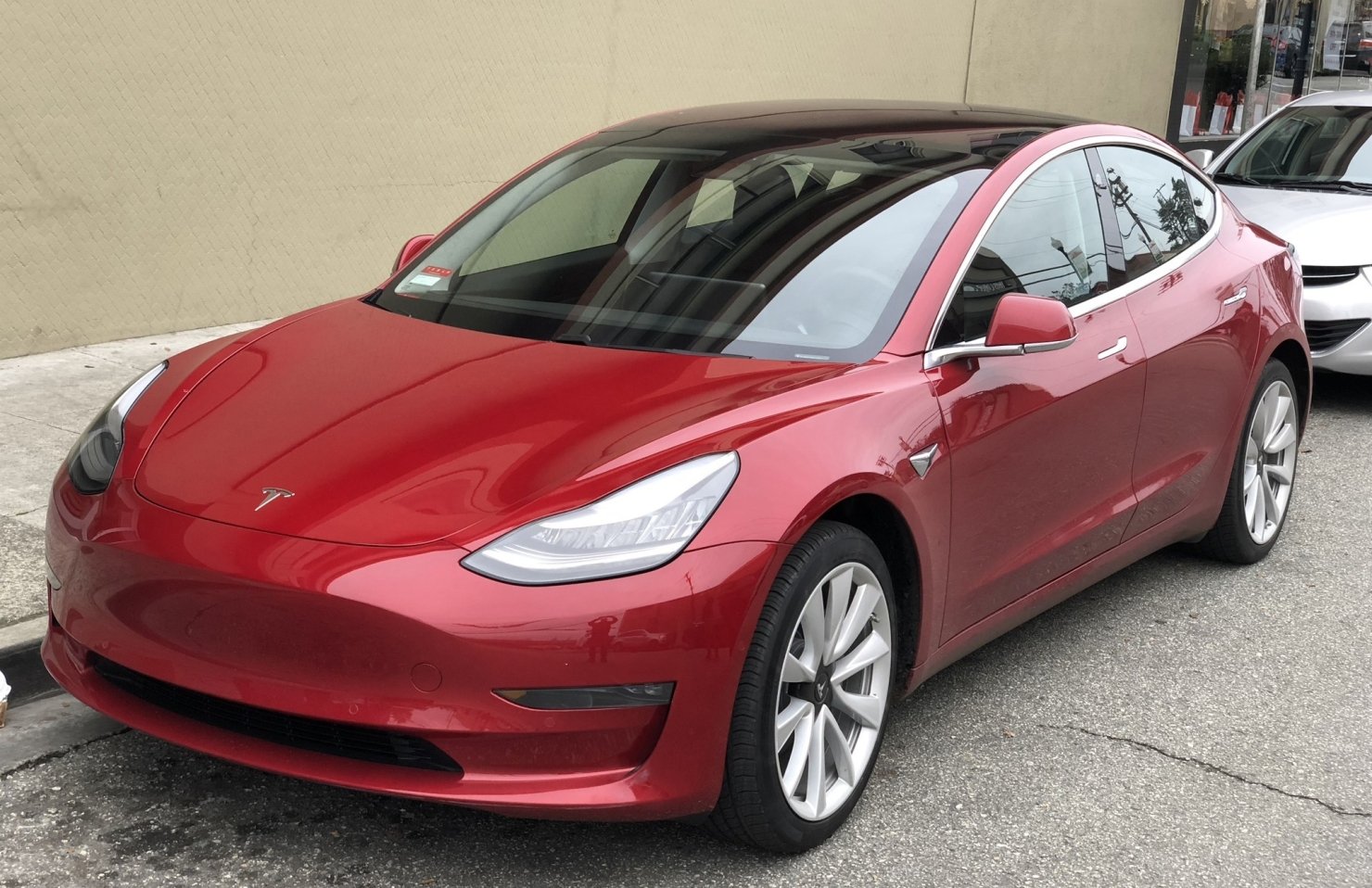 Электромобиль Tesla как способ майнинга: американец получает по 800 долларов в месяц