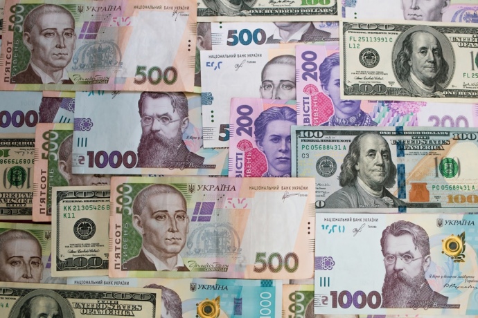 НБУ определил курс гривни на первый рабочий день января