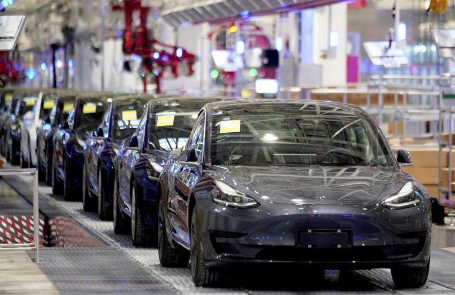 В декабре Tesla продала рекордное количество автомобилей китайского производства