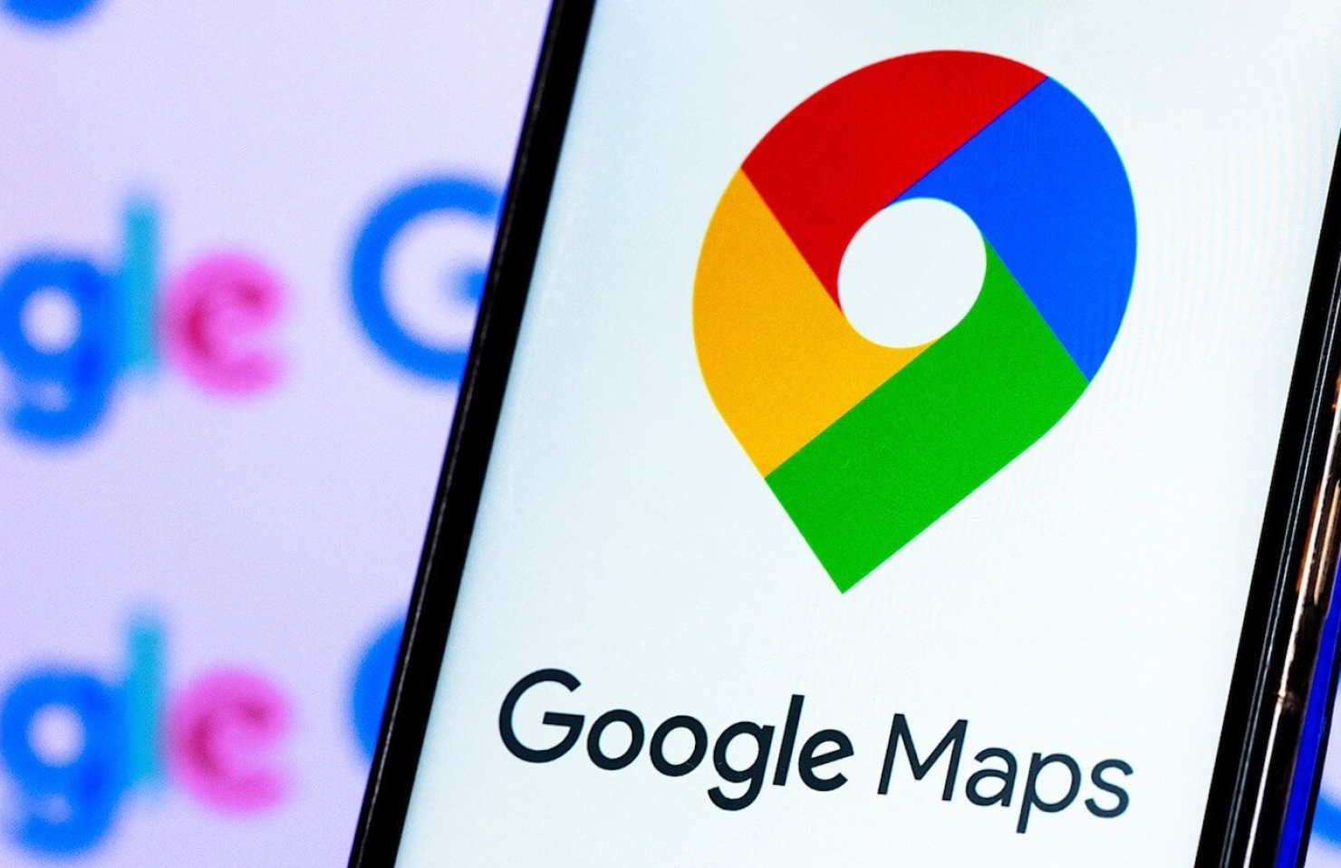 Google Maps заблокировал в Украине две функции, чтобы обезопасить украинцев Google Maps заблокировал в Украине две функции, чтобы обезопасить украинцев