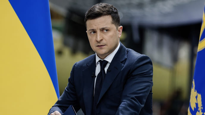 Украина разорвала дипломатические отношения с Россией