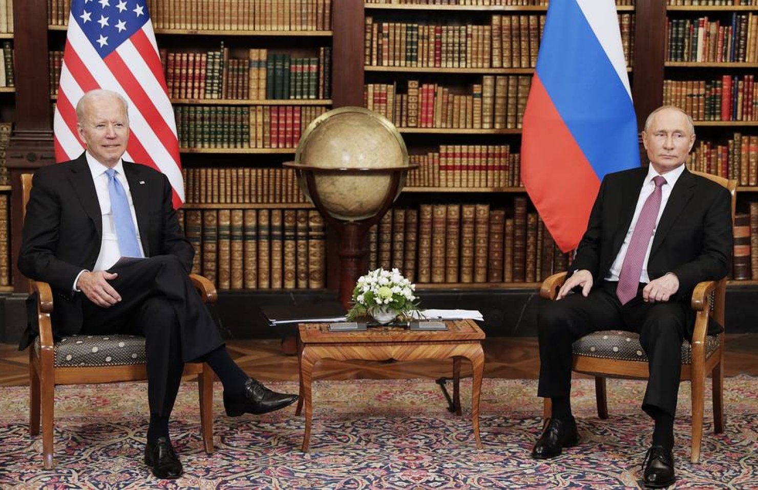Путин и Байден проведут телефонные переговоры 12 февраля — Кремль
