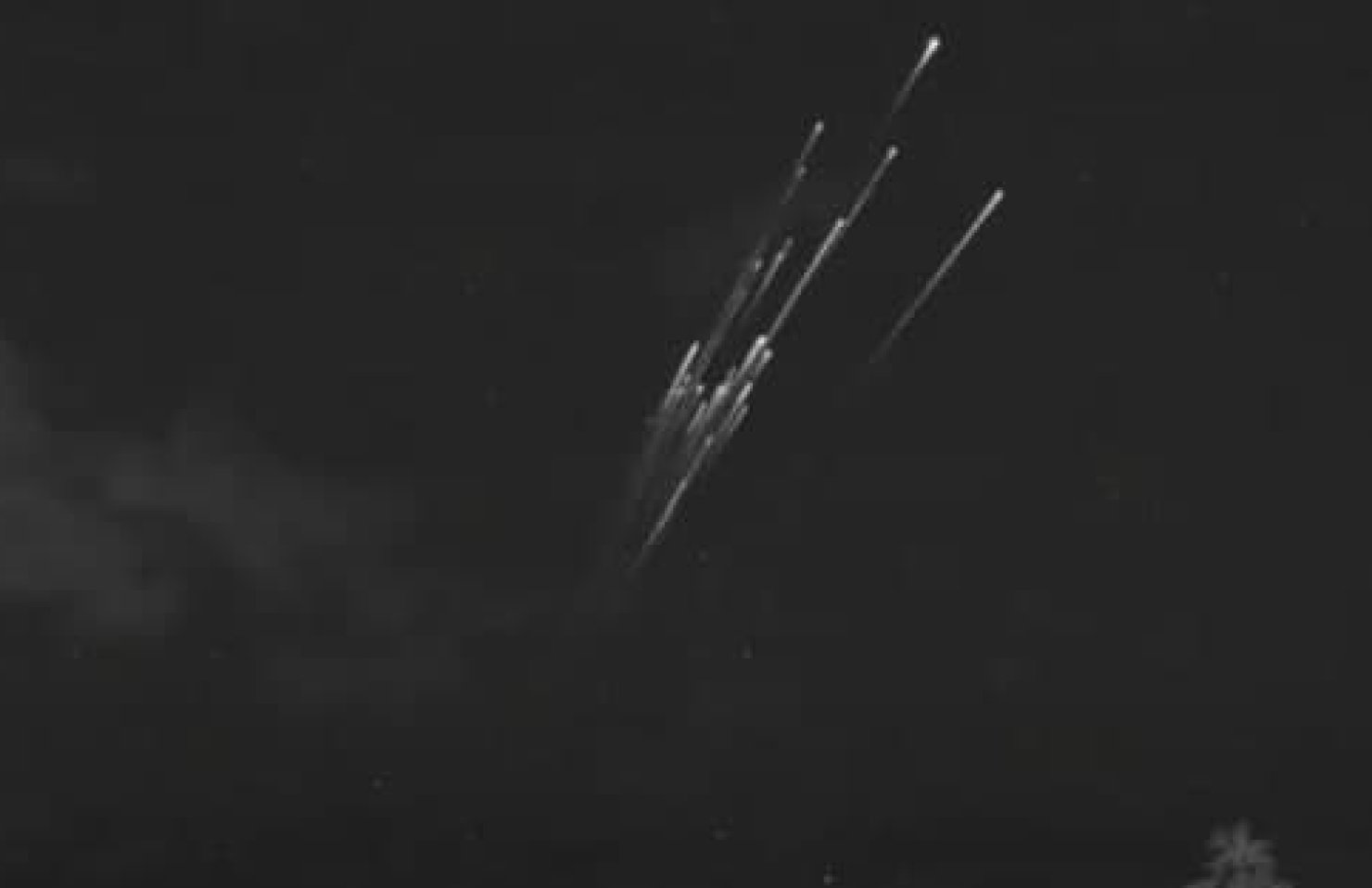 Несколько спутников компании SpaceX сгорели в небе над Пуэрто-Рико (ВИДЕО) Несколько спутников компании SpaceX сгорели в небе над Пуэрто-Рико (ВИДЕО)