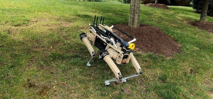 США планируют использовать робопсов Ghost Robotics для патрулирования границы с Мексикой