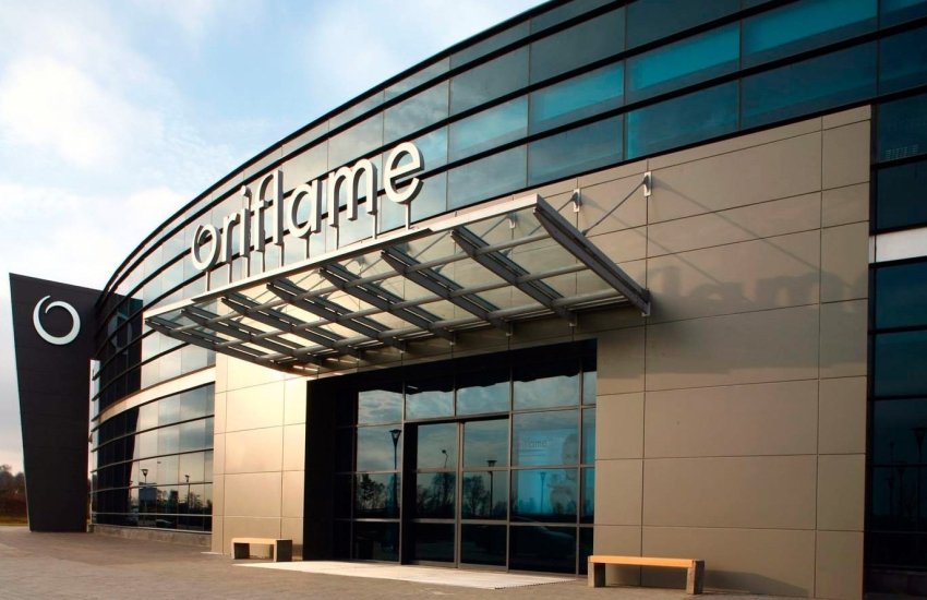 Oriflame приостанавливает маркетинговую активность в России