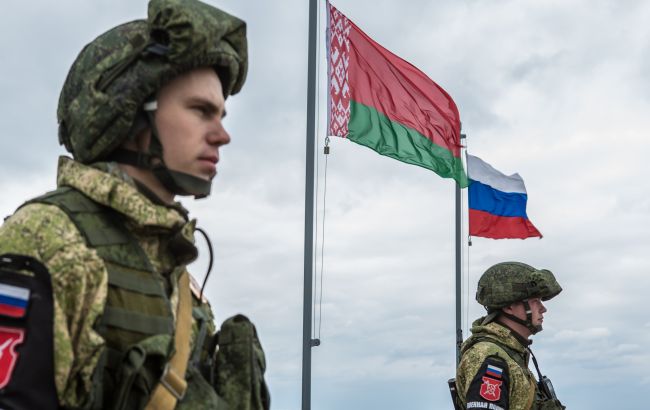 Россия перебрасывает в Беларусь и Крым вооружение и технику для наступления на Киев, – ВСУ