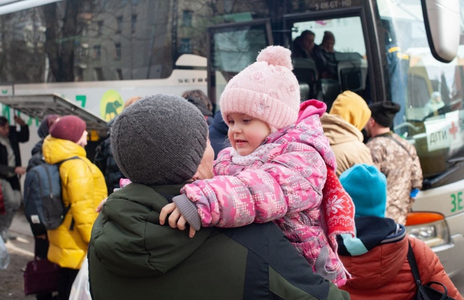 13 марта в Украине откроют 14 “зеленых коридоров” – Денисова