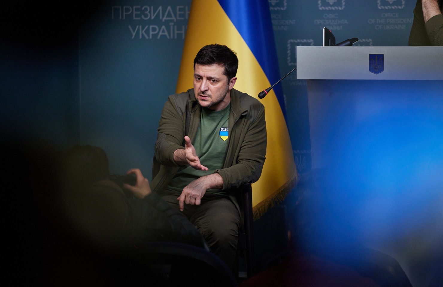 Зеленский подписал закон об уголовной ответственности за сотрудничество с Россией