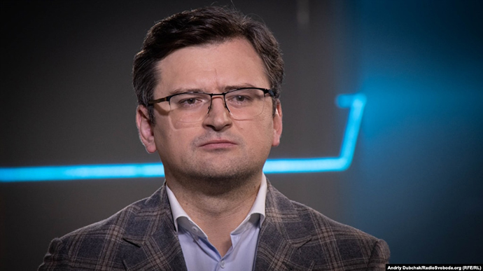 Кулеба: “Классической дипломатией отключения российских банков от SWIFT мы бы не получили”