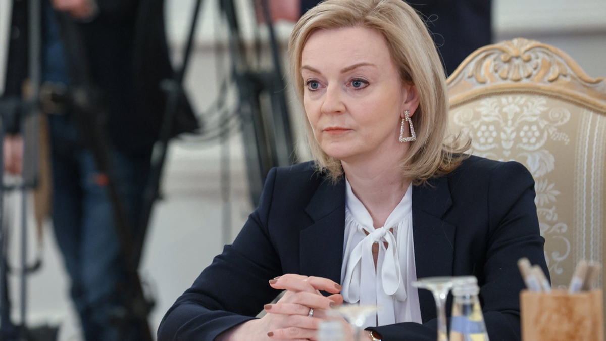 Глава МИД Британии хочет ускорить процесс введения санкций против РФ