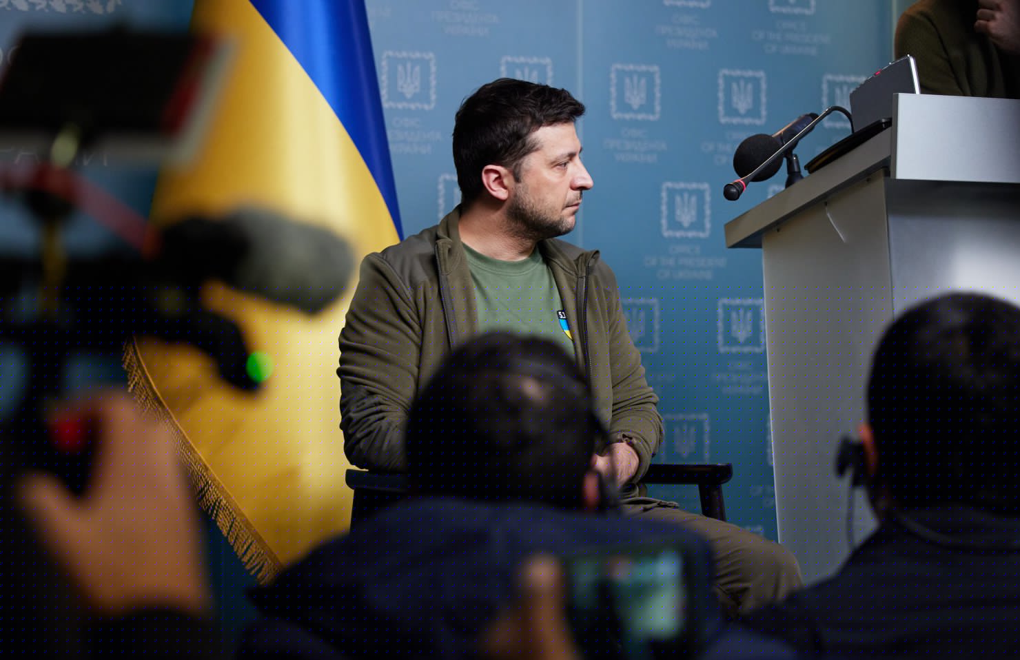 Зеленский выступает за компромисс с Россией по статусу Крыма и Донбасса