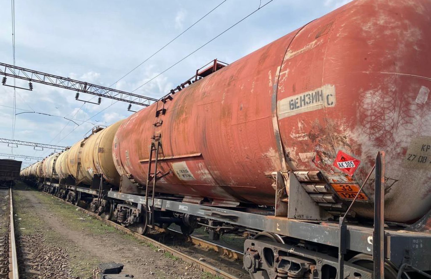 В Украине национализируют 400 российских и белорусских вагонов