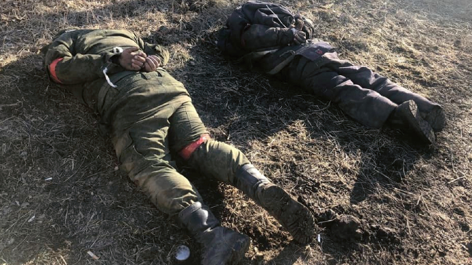“Волки”-штурмовики взяли в плен вояк из ОРДЛО, которых РФ пускает на “пушечное мясо” “Волки”-штурмовики взяли в плен вояк из ОРДЛО, которых РФ пускает на “пушечное мясо”