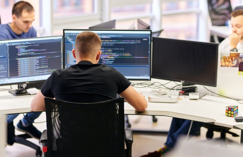 Украинские IT-компании пожертвовали 24,5 млн на помощь армии и беженцам