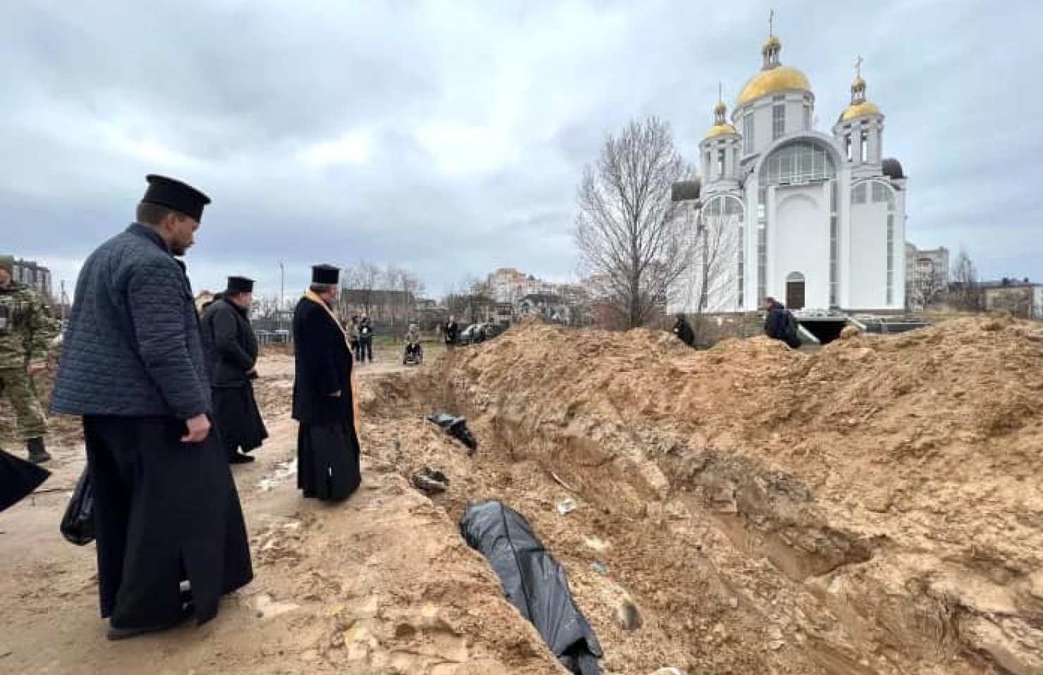 В Буче заканчивается эксгумация тел погибших: уже известно о 412 жертвах