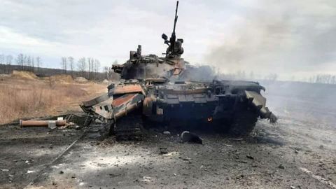 Морпехи показали демилитаризированный “Стугной” российский танк Морпехи показали демилитаризированный “Стугной” российский танк