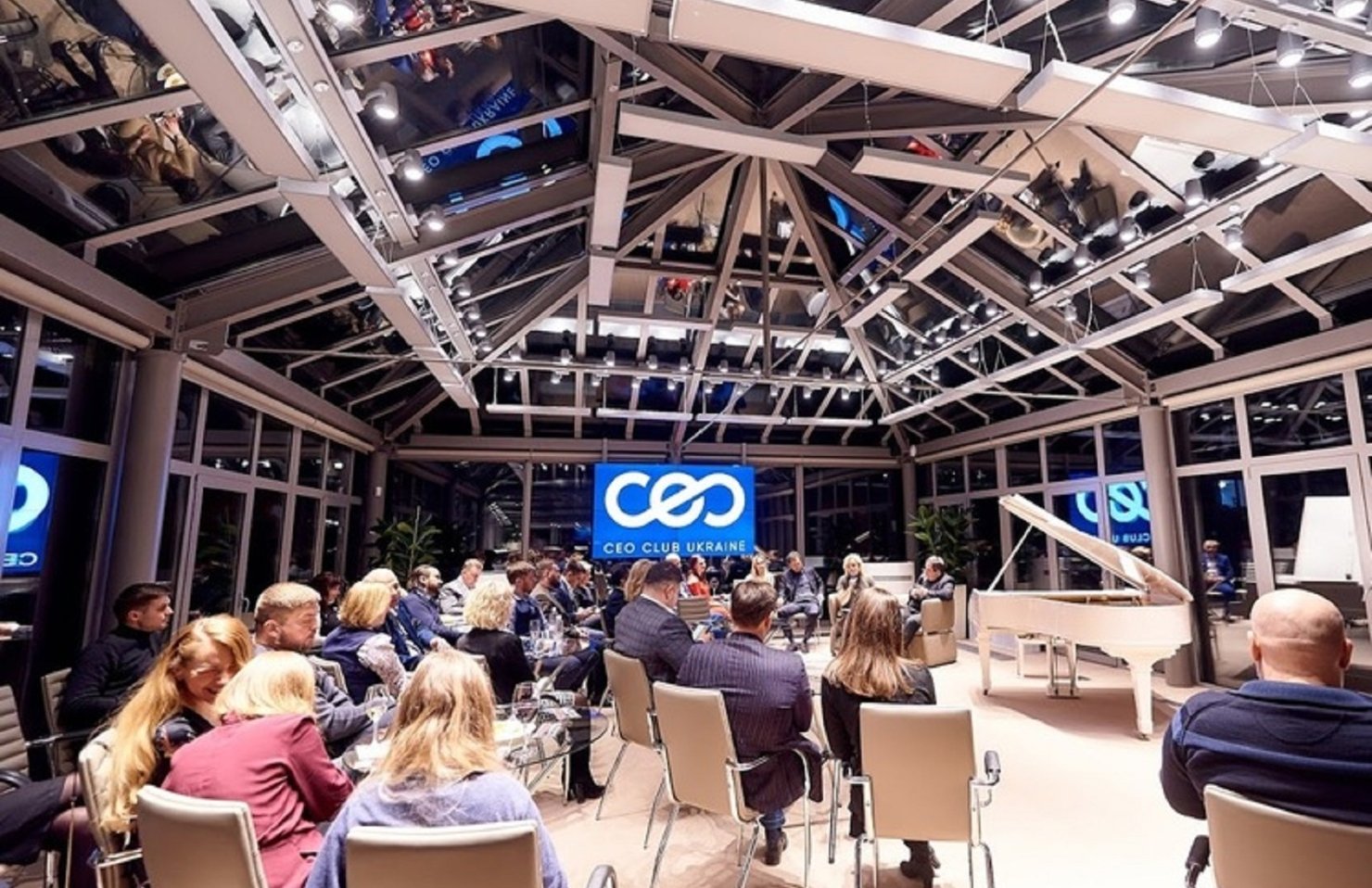 CEO Club Ukraine запустил благотворительный фонд и хочет привлечь более $100 млн на проекты по восстановлению Украины CEO Club Ukraine запустил благотворительный фонд и хочет привлечь более $100 млн на проекты по восстановлению Украины