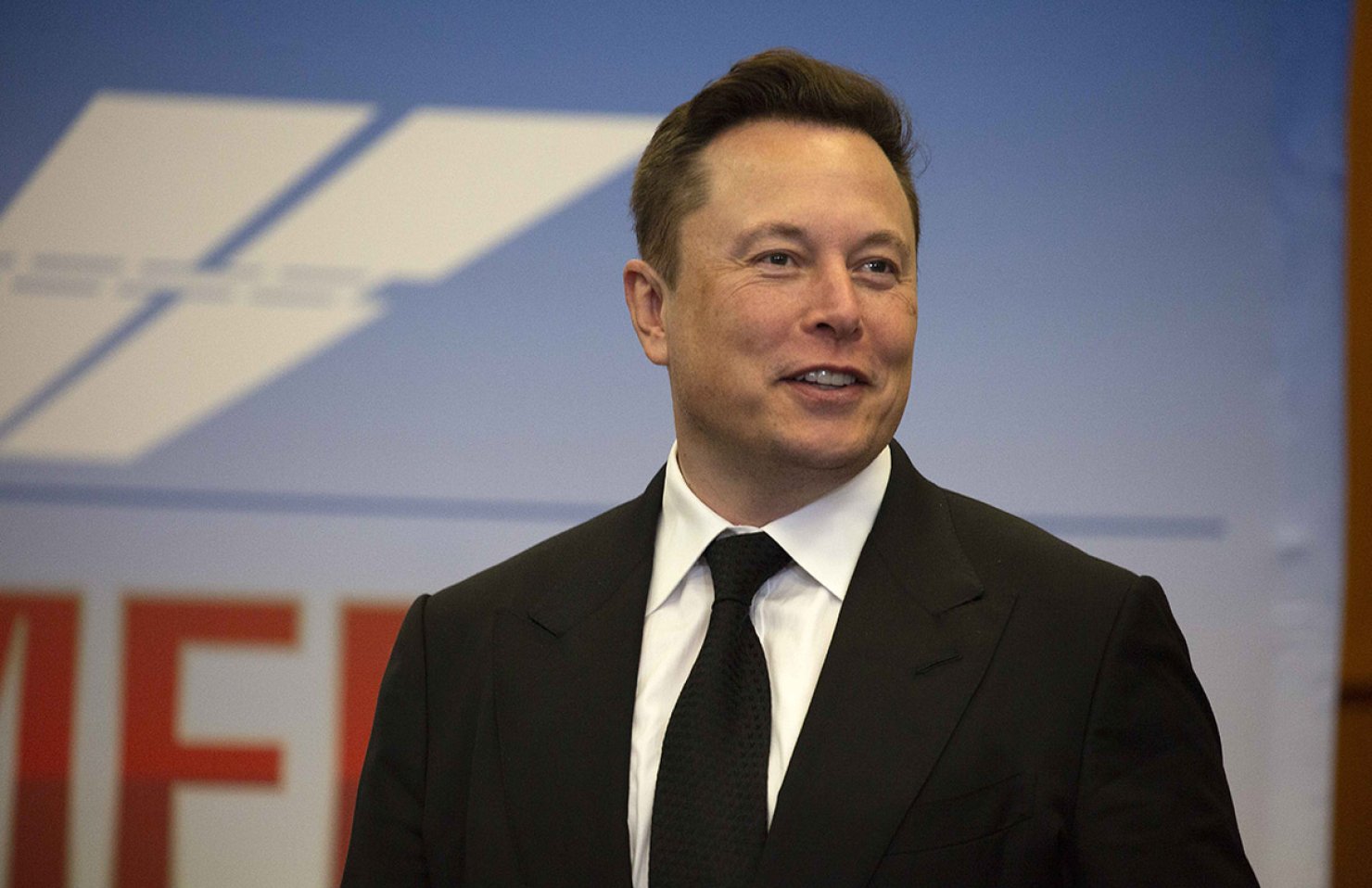 Илон Маск передумал брать кредит под акции Tesla для покупки Twitter Илон Маск передумал брать кредит под акции Tesla для покупки Twitter