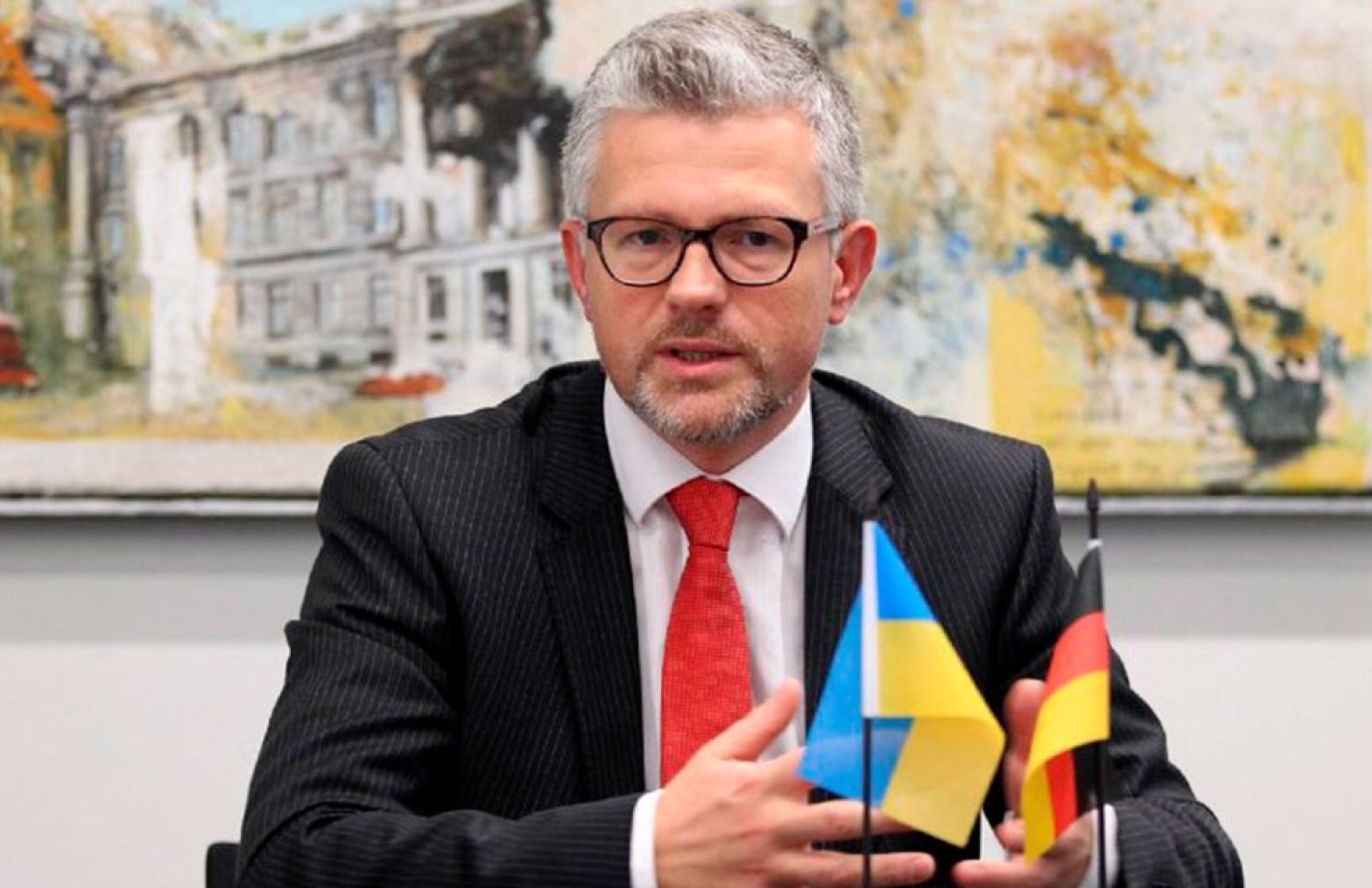 Посол Украины назвал канцлера Германии “обиженной ливерной колбасой”